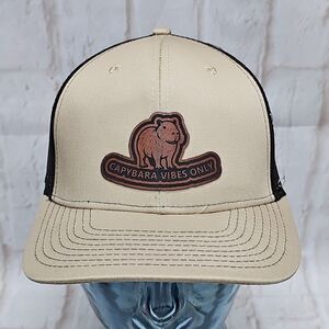 CAPYBARA VIBES ONLY Trucker Hat Cap Animal Brown Beige/Brown